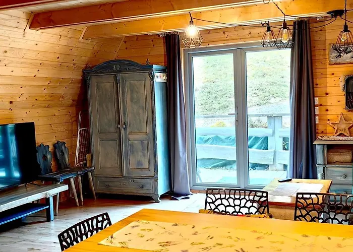 Osada Pod Beskidem- Chatki Caloroczne