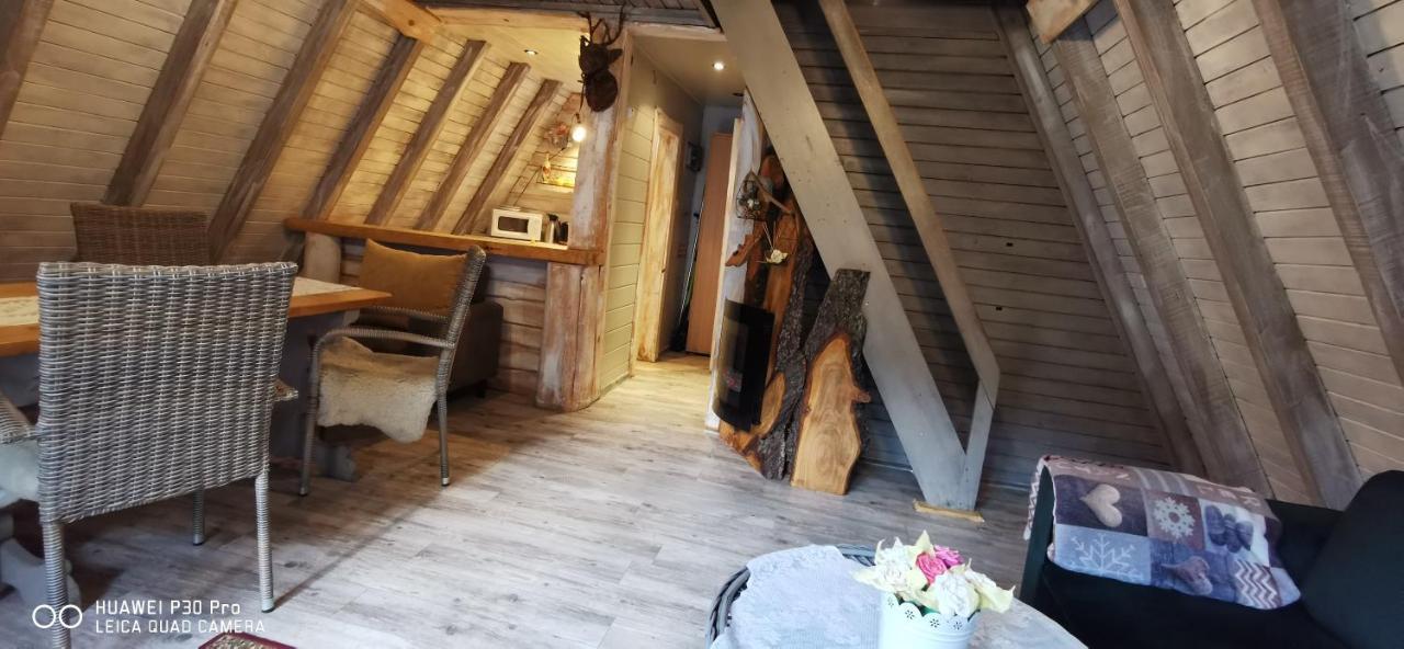 Osada Pod Beskidem- Chatki Caloroczne *