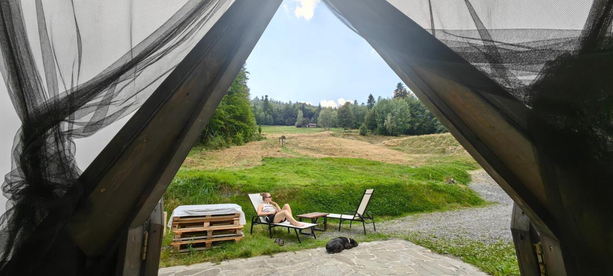 Lodge Osada Pod Beskidem- Chatki Caloroczne *