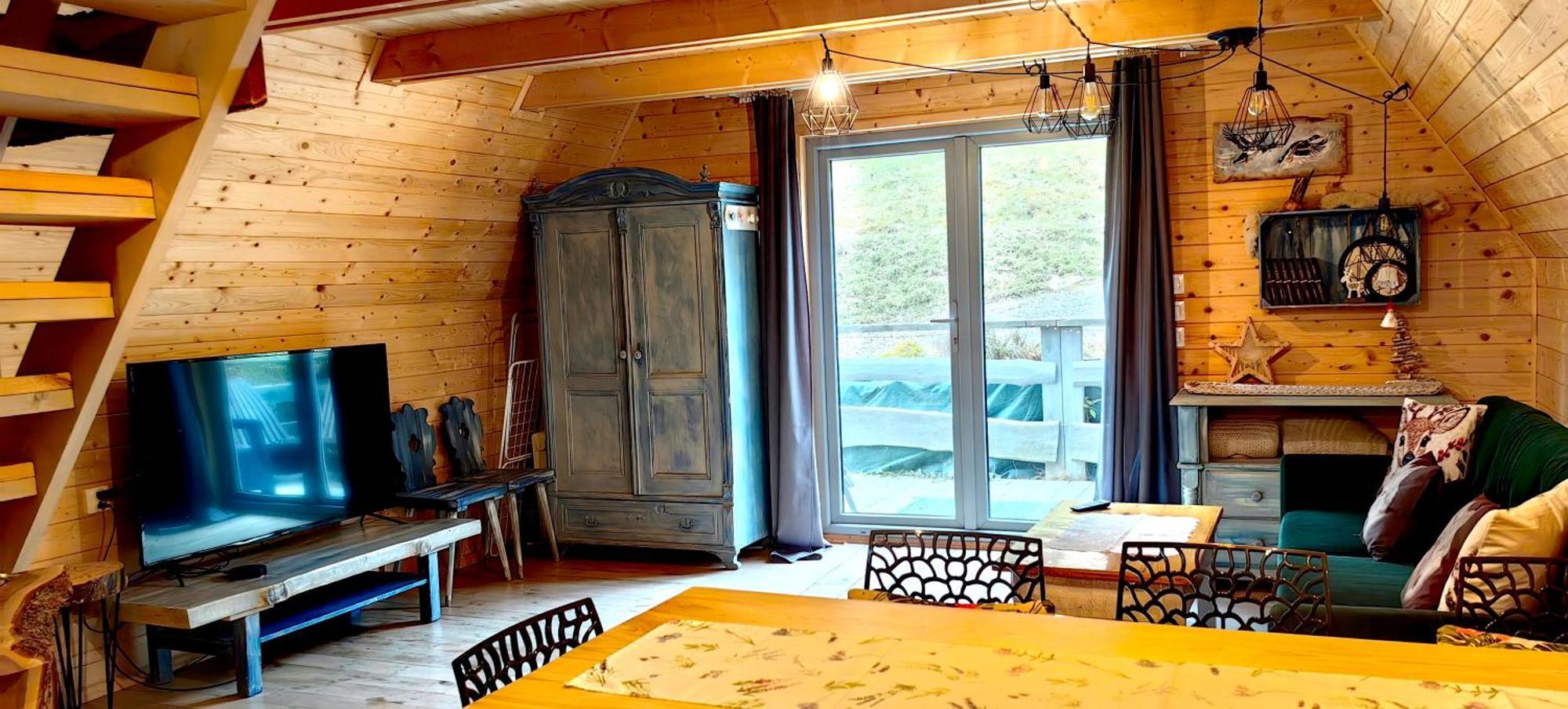 Osada Pod Beskidem- Chatki Caloroczne Szczyrk