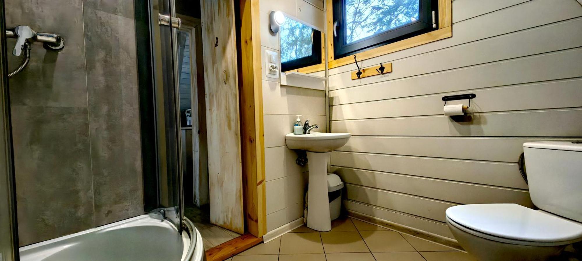 Lodge Osada Pod Beskidem- Chatki Caloroczne *