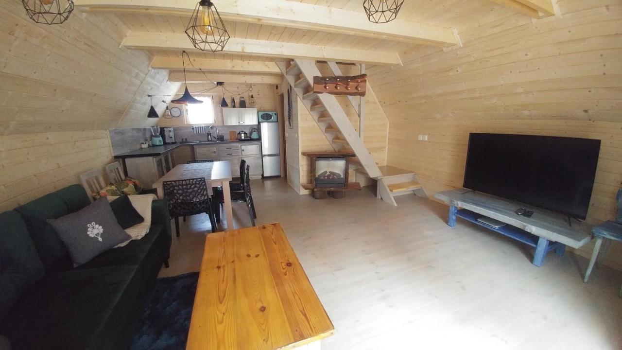 Osada Pod Beskidem- Chatki Caloroczne Lodge