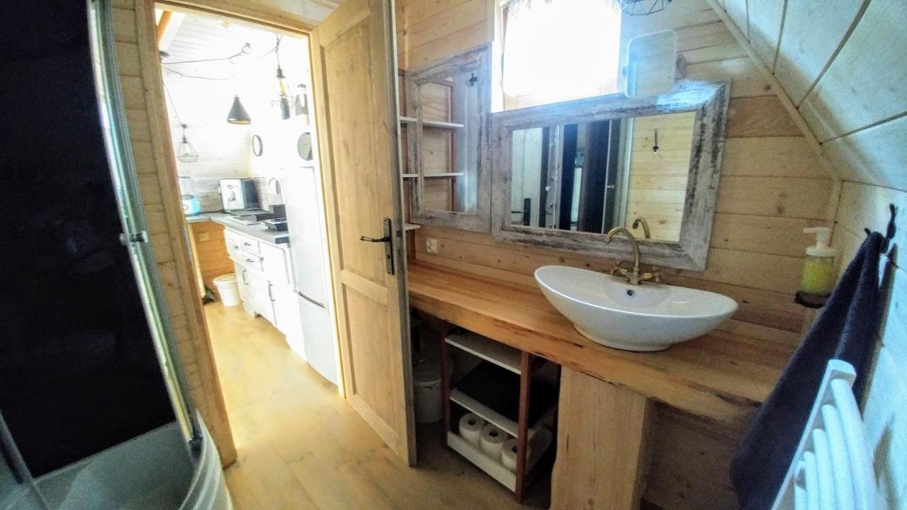 Osada Pod Beskidem- Chatki Caloroczne *