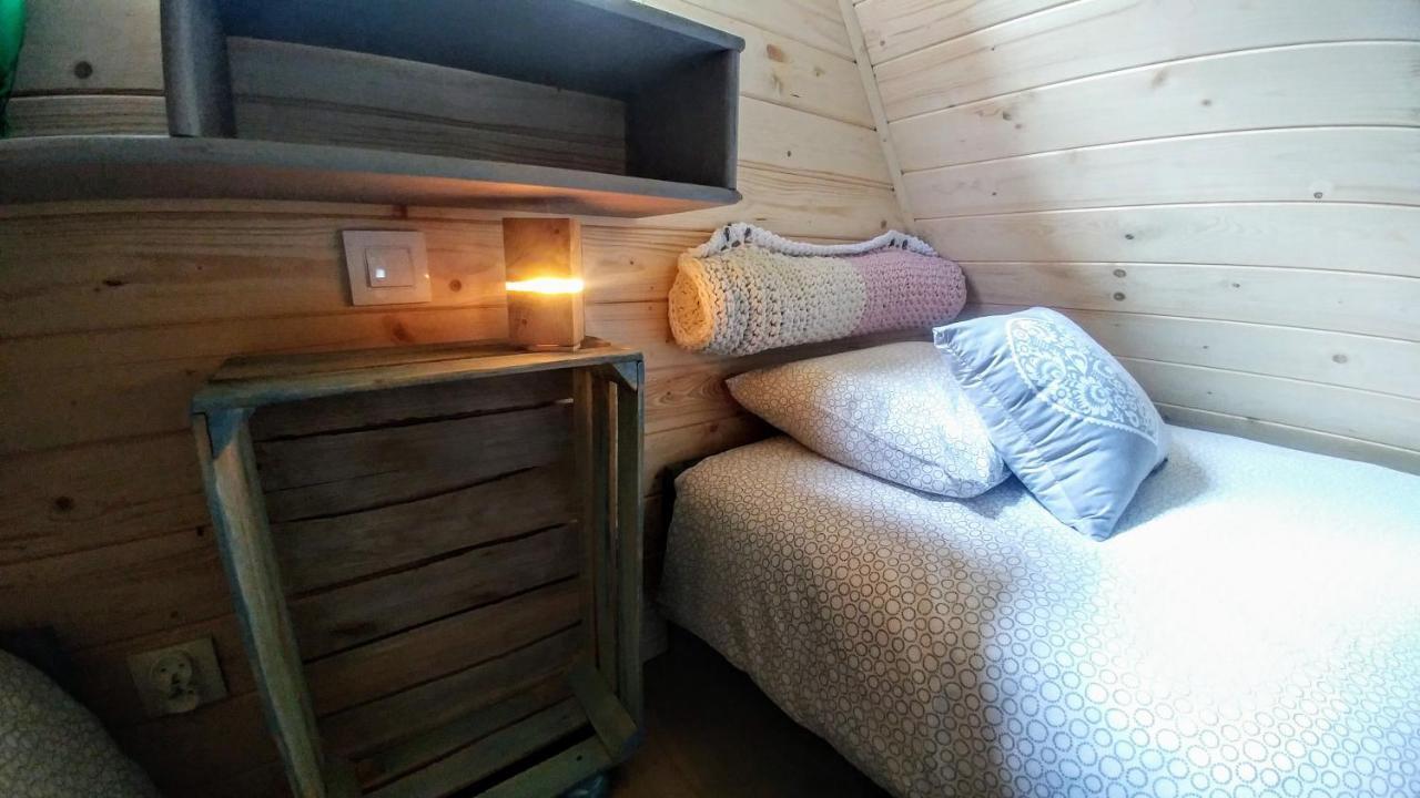 Lodge Osada Pod Beskidem- Chatki Caloroczne